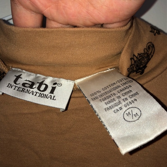 💫3 FOR 30💫 TABI beige paisley turtleneck - Picture 4 of 4